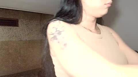 Snapshot of sophia_harry chatting on February 15, 2:26 am sophia CM online show from February 15, 2:26 am