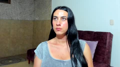 Snapshot of sophia_harry chatting on February 25, 2:14 am sophia CM online show from February 25, 2:14 am