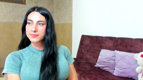 Snapshot of sophia_harry chatting on February 27, 3:14 am sophia CM online show from February 27, 3:14 am