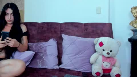 Snapshot of sophia_harry chatting on March 10, 5:22 am sophia CM online show from March 10, 5:22 am