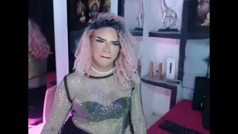 sophia_hott01 online show from December 14, 11:53 pm