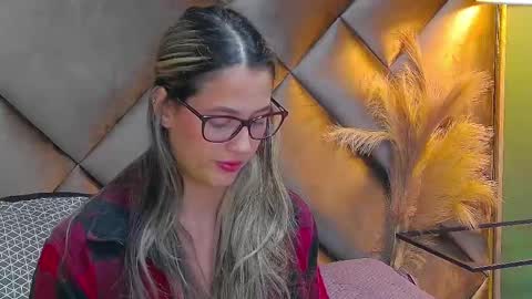 Snapshot of sophia_loreenn chatting on September 30, 1:27 pm Sofia online show from September 30, 1:27 pm