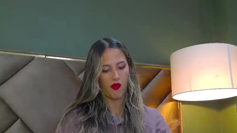 Snapshot of sophia_loreenn chatting on October 2, 2:02 pm Sofia online show from October 2, 2:02 pm