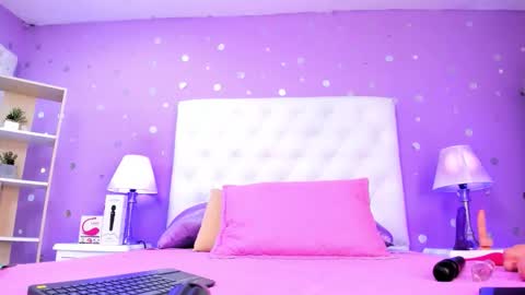 Sophia  online show from October 4, 7:01 pm