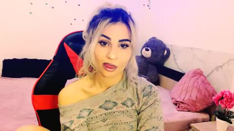 Snapshot of sophia_smith4146 chatting on March 5, 7:32 pm sophia smith4146 online show from March 5, 7:32 pm