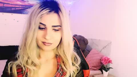 Snapshot of sophia_smith4146 chatting on March 6, 9:17 am sophia smith4146 online show from March 6, 9:17 am