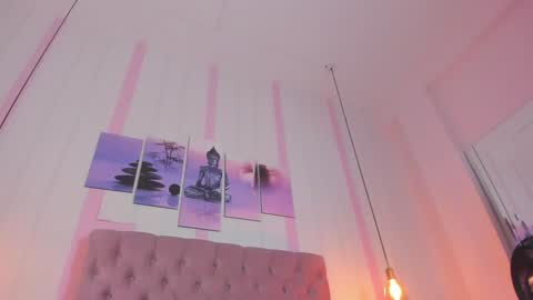 Snapshot of sophia_turneer chatting on February 7, 8:44 am sophia_turneer online show from February 7, 8:44 am