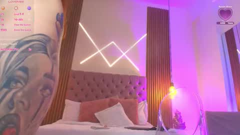 sophia_turneer online show from October 16, 1:28 am