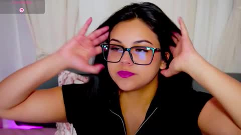 Snapshot of sophia_wilsonn_ chatting on September 11, 11:10 am Sofi online show from September 11, 11:10 am