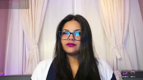 Snapshot of sophia_wilsonn_ chatting on September 15, 11:21 am Sofi online show from September 15, 11:21 am