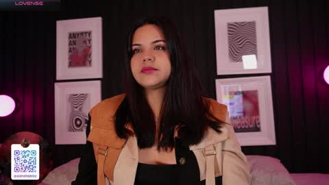 Snapshot of sophia_wilsonn_ chatting on April 5, 11:18 am Sofi online show from April 5, 11:18 am