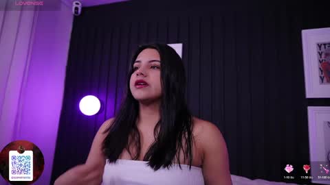 Snapshot of sophia_wilsonn_ chatting on April 20, 10:40 am Sofi online show from April 20, 10:40 am