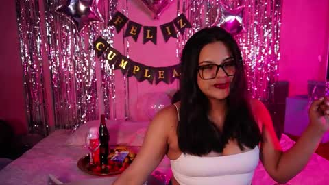 Snapshot of sophia_wilsonn_ chatting on April 22, 11:23 am Sofi online show from April 22, 11:23 am