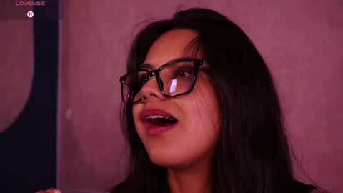 Snapshot of sophia_wilsonn_ chatting on April 29, 5:30 pm Sofi online show from April 29, 5:30 pm