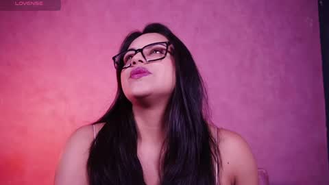 Snapshot of sophia_wilsonn_ chatting on April 30, 11:05 am Sofi online show from April 30, 11:05 am