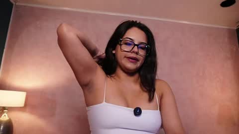 Snapshot of sophia_wilsonn_ chatting on May 14, 11:06 am Sofi online show from May 14, 11:06 am