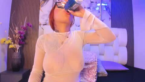 sophiaa10 online show from June 11, 12:32 am