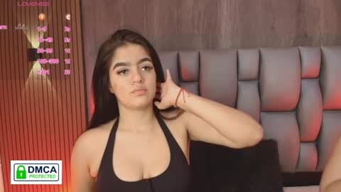 Snapshot of sophiaa_taylor_ chatting on June 24, 11:20 am online show from June 24, 11:20 am
