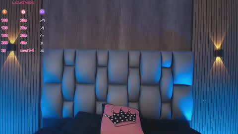 Snapshot of sophiaa_taylor_ chatting on July 1, 11:56 am online show from July 1, 11:56 am