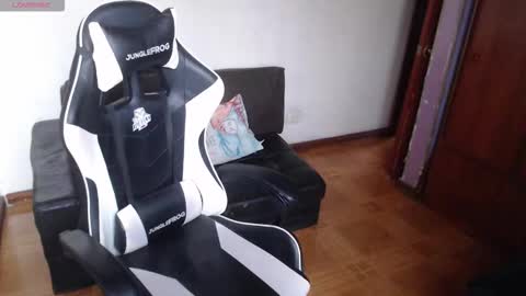 sophiaa_vega_ online show from March 6, 10:17 pm