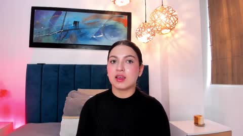 sophiacolliins online show from September 17, 11:34 am