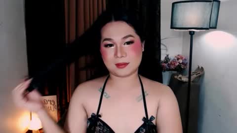 Snapshot of sophiacollinsx chatting on June 2, 8:49 am sophia will make u day online show from June 2, 8:49 am