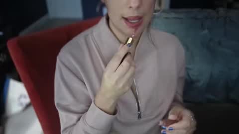 Snapshot of sophiadover chatting on February 25, 6:28 pm sophiadover online show from February 25, 6:28 pm