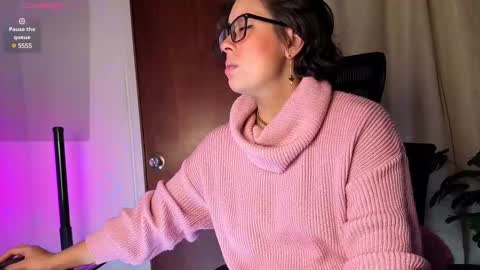 Sophia online show from March 8, 2:34 am