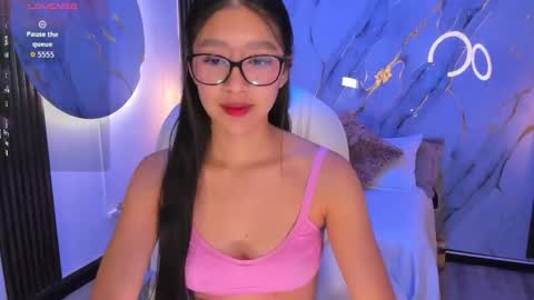 --Sophi-- online show from February 20, 12:16 pm