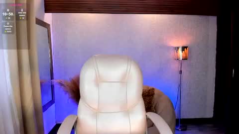 --Sophi-- online show from July 30, 12:15 pm