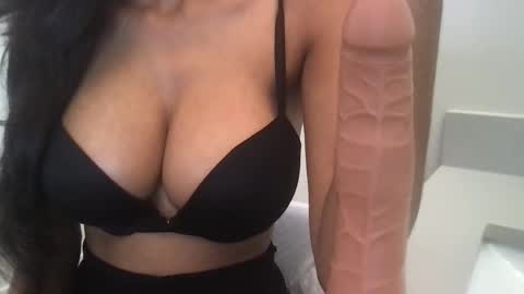 Sophia online show from October 17, 3:14 pm