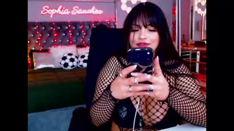 Snapshot of sophiasanchezxxx chatting on July 11, 5:32 am sophiasanchezxxx online show from July 11, 5:32 am