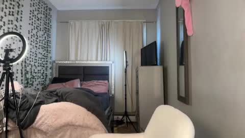 Sophia online show from January 5, 5:27 pm