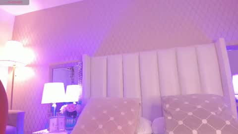 SophiaSmiths online show from November 3, 7:48 pm