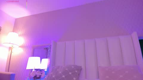 SophiaSmiths online show from November 8, 8:07 pm