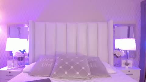 SophiaSmiths online show from June 12, 12:53 am