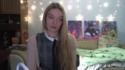 Snapshot of sophiasonata chatting on January 13, 3:26 pm SophiaSonata online show from January 13, 3:26 pm