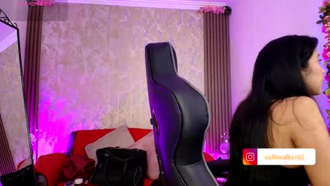 sophia walker online show from September 17, 12:18 pm