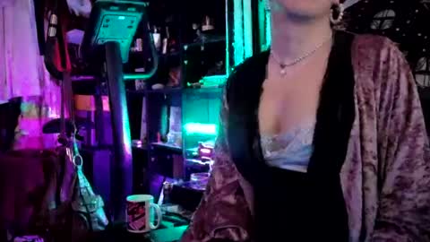 Sophie Satin1980 online show from June 18, 12:44 am