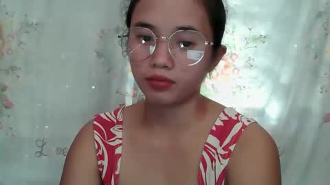 sophie_193 online show from April 18, 3:10 am