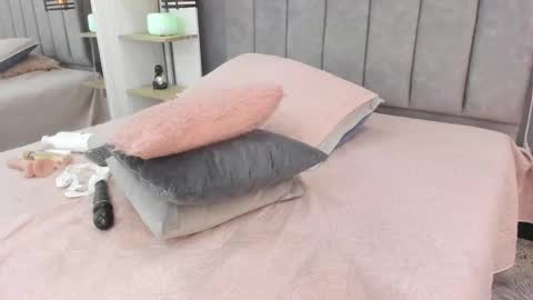 Snapshot of sophie__hills chatting on March 12, 12:31 am Sophie online show from March 12, 12:31 am