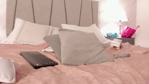 SOPHIE online show from September 16, 9:38 pm