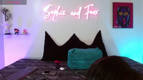 Snapshot of sophie_foxx chatting on April 8, 12:16 pm SOPHIE - FOXX online show from April 8, 12:16 pm