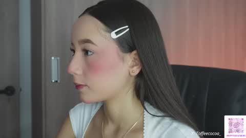 Snapshot of sophie_lii chatting on September 24, 7:17 pm Sophie or Sof online show from September 24, 7:17 pm