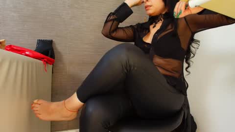 Sophie online show from December 14, 6:52 pm