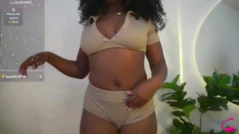 Sophie online show from May 3, 2:01 pm