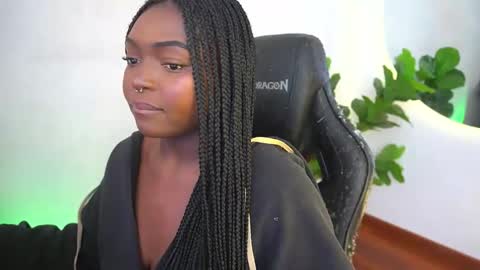 Sophie online show from June 5, 4:45 pm