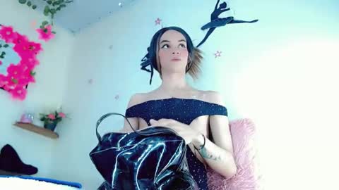 sophie_miaa online show from January 4, 12:59 pm