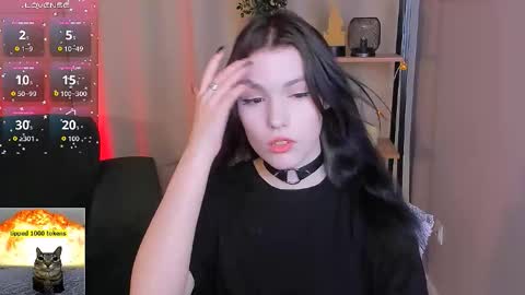 sophie_nomenal_ online show from September 16, 9:05 pm