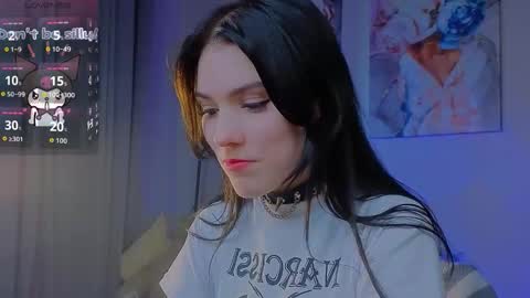 sophie_nomenal_ online show from November 4, 1:54 pm